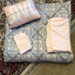 Twin Size Comforter & Sheet Set