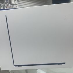 MacBook Air M3 Chip 15-inch