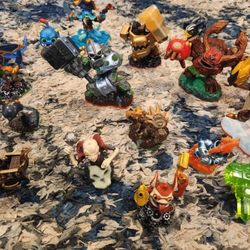26 Skylanders
