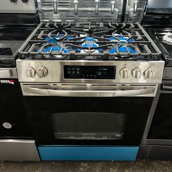 Frigidaire 30in Gas Stove Slide In 5 Burners In Stainless Steel 