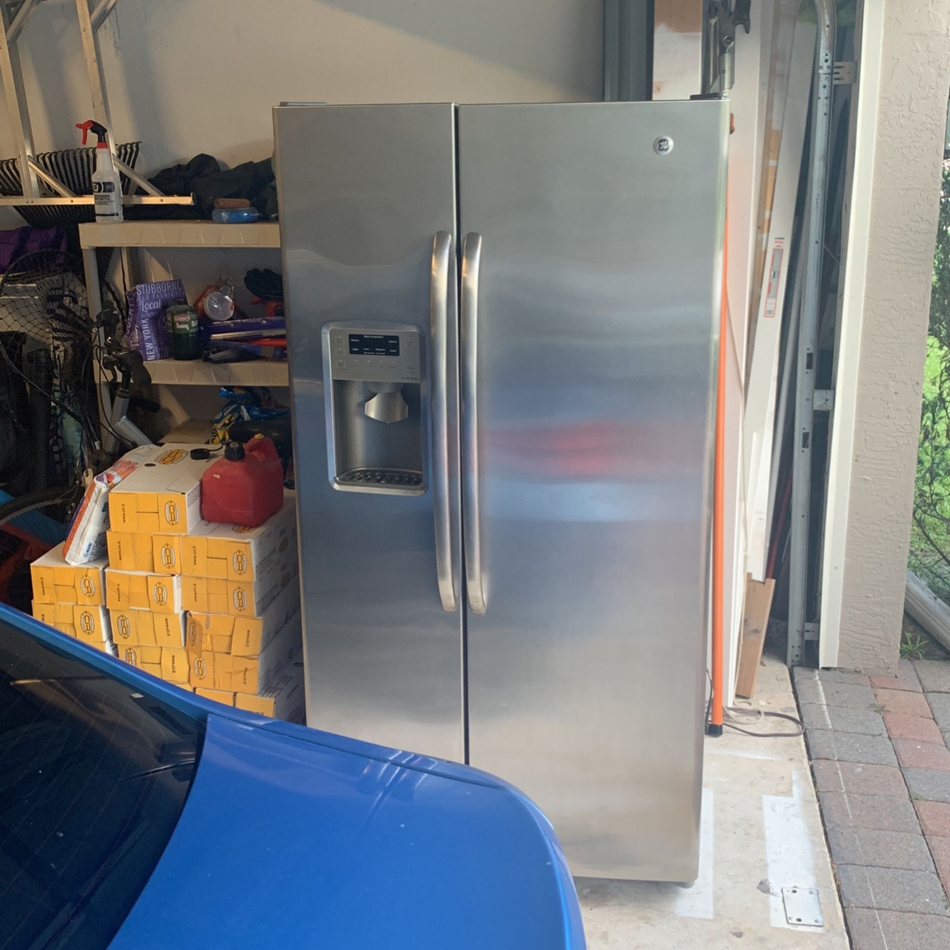 GE Adora Refrigerator for Sale in West Palm Beach, FL OfferUp