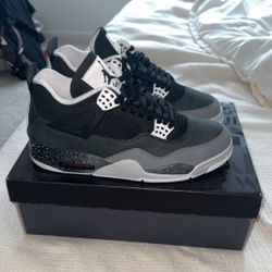 Jordan 4 Retro “Fear”