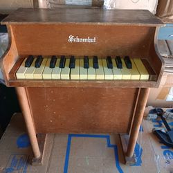 Shoenhut Vintage 25 Key Wooden Upright Piano