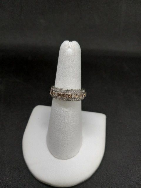 14k Gold Diamond Wedding Band ring Size 5.5