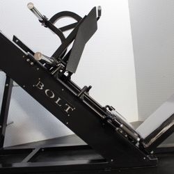 COMPACT LEG PRESS