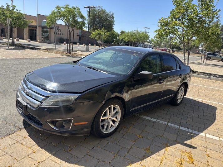 2012 Fusion COLD AC! CLEAN TITLE!!