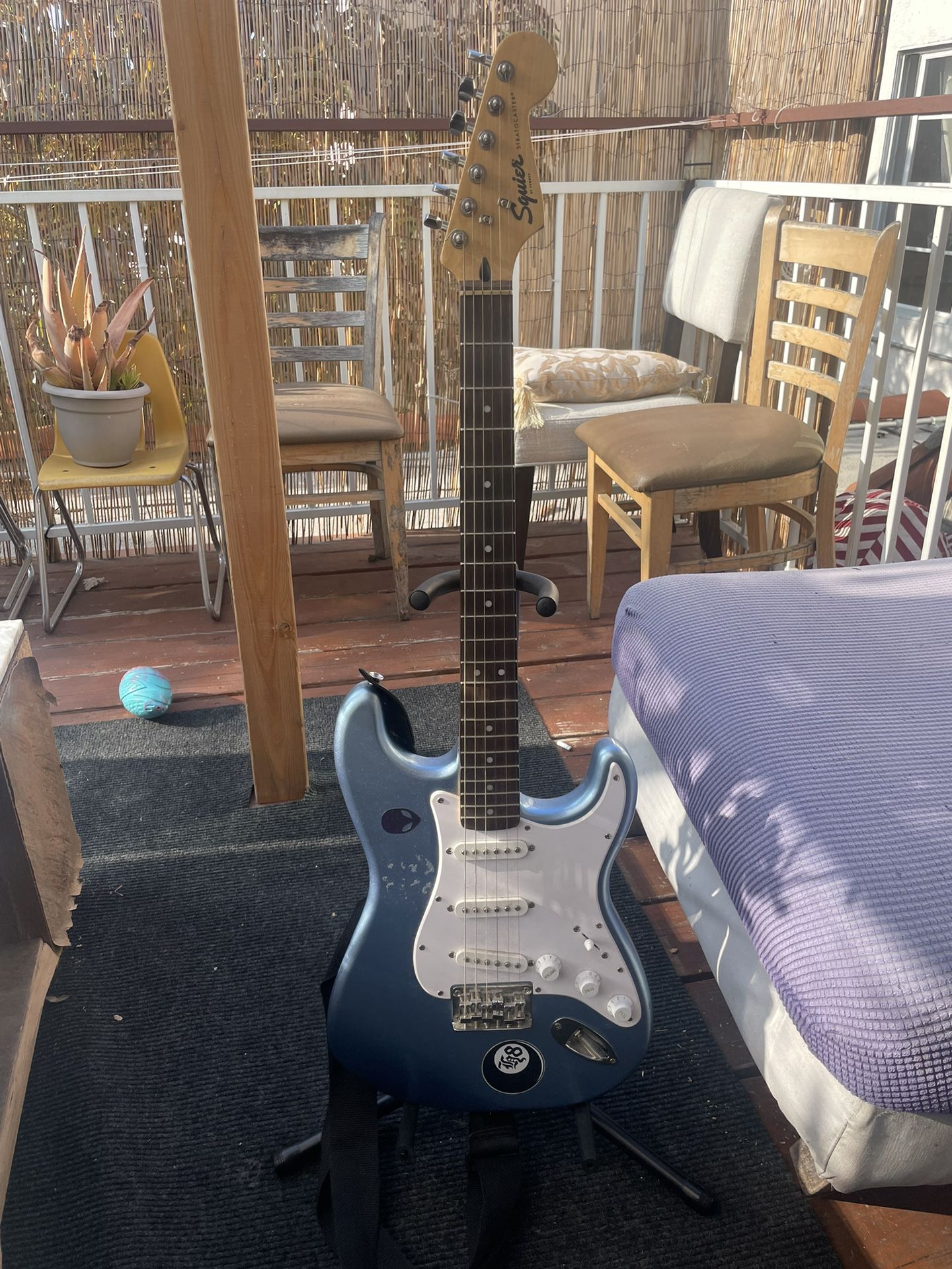 Electric Guitar Stratocaster