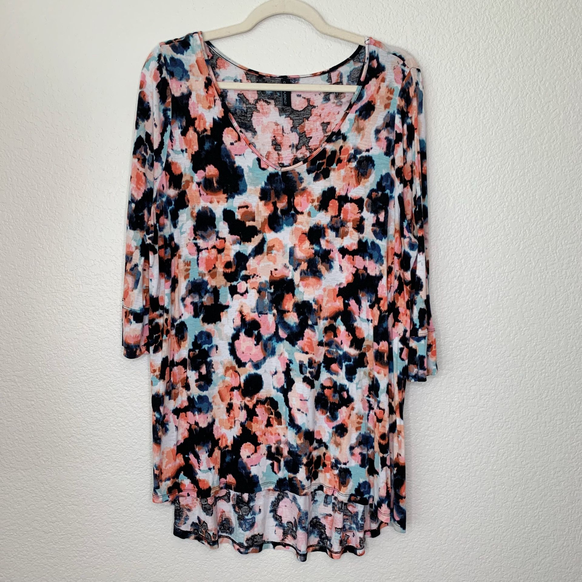 Cynthia Rowley Stretchy 3/4 Sleeves High-Low Tunic Top