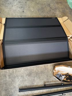Bak MX4 Folding Tri-Fold Up Tonneau Bed Cover For 2022 to 2026 Nissan Frontier Crew 5'