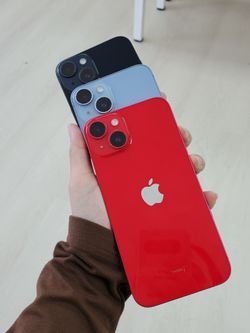 iPhone 14 6.1" (Unlocked) 128GB Good Red