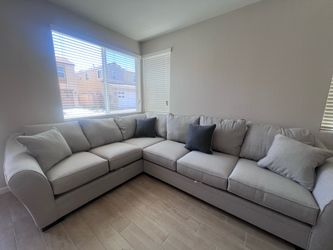 Sectional couch