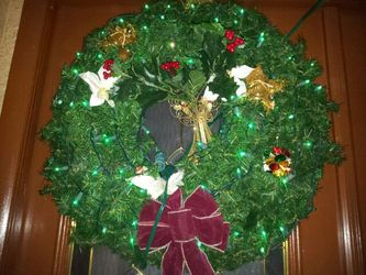 Christmas wreath, 28" dia. Totally beautiful.