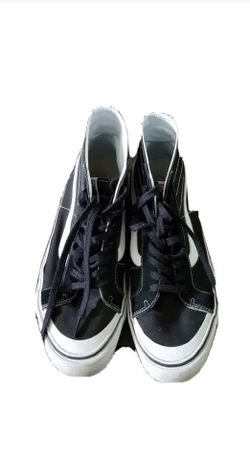 Men’s Hi Top Vans Black Size 11.5