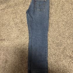 Women’s Levi Jeans 