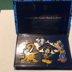 Walt Disney Commemorative Pins / Lot #4