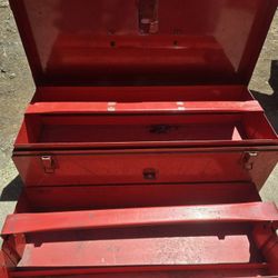 Snap -On Tool Box With Extra Tray