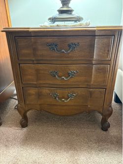 Vintage Thomasville 3 Drawers French Provincial Nightstand with Brass Hardware