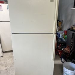 30 Wideth X 65 Height X 29 Depth Bone Refrigerator 