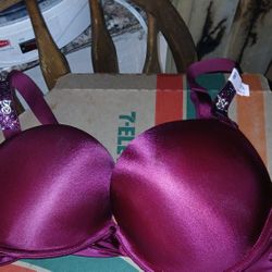 Victoria's Secret Blingy Bra Size 34 Triple D