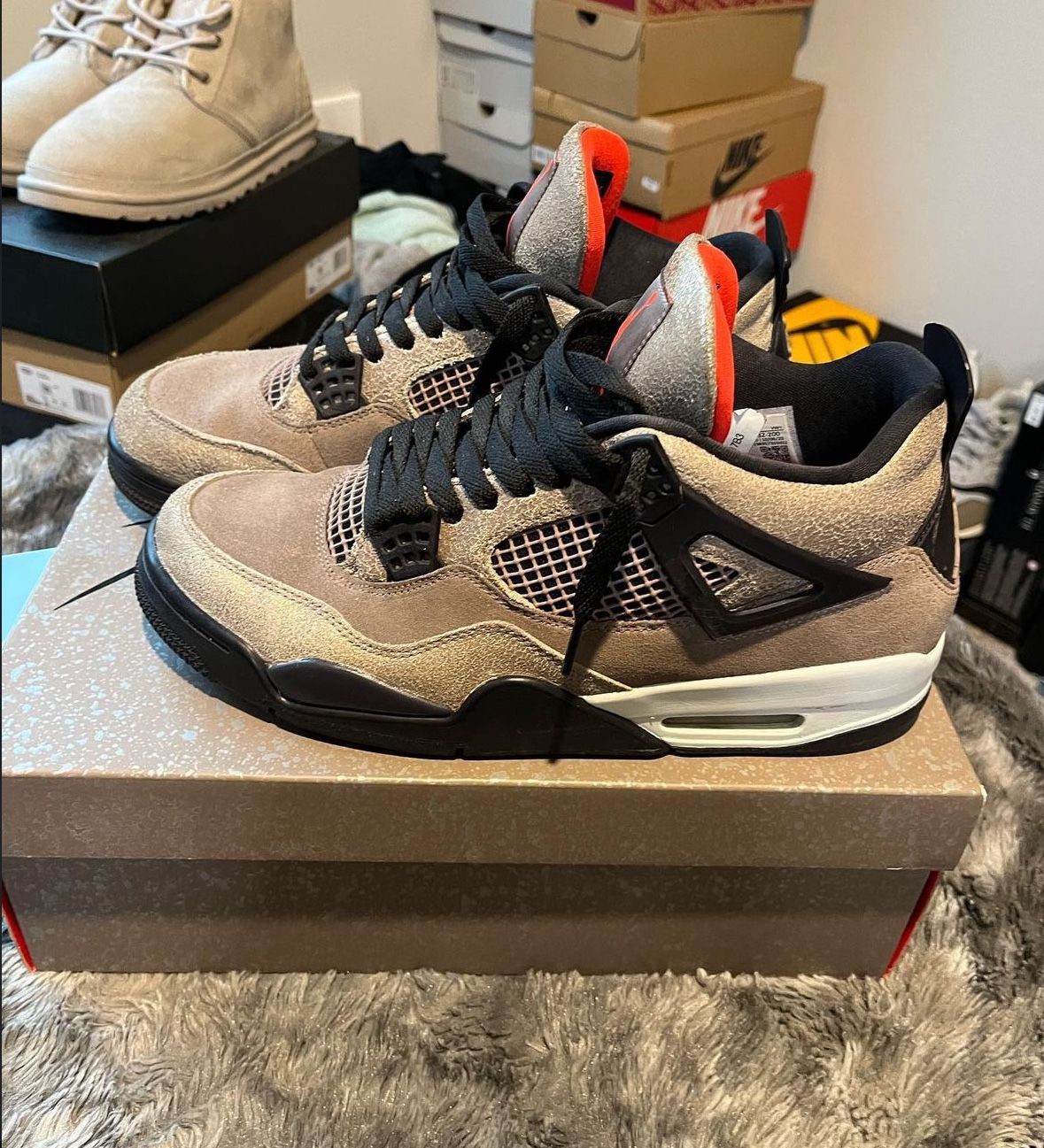 Jordan 4 “taupe Haze”