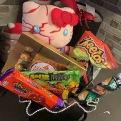 Hello Kitty Chucky Boo Basket Spooky Basket