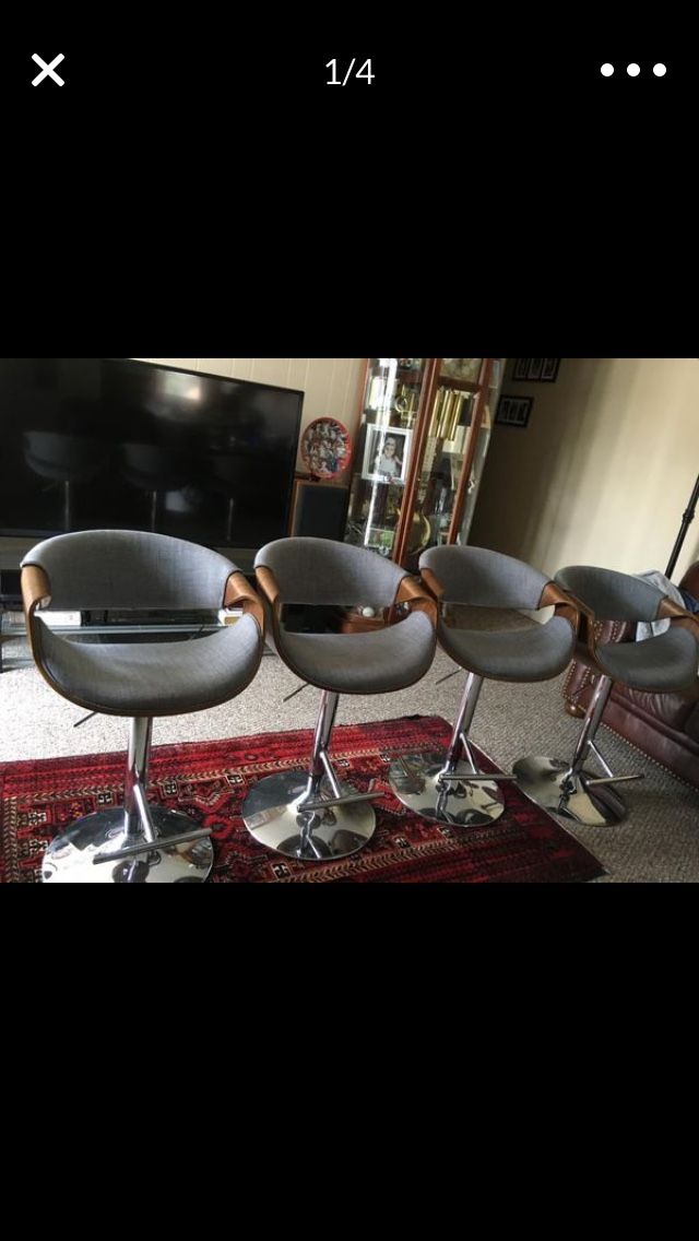 California 93120 phase 2 made by Reg.no.09T-0359103 bar Stools