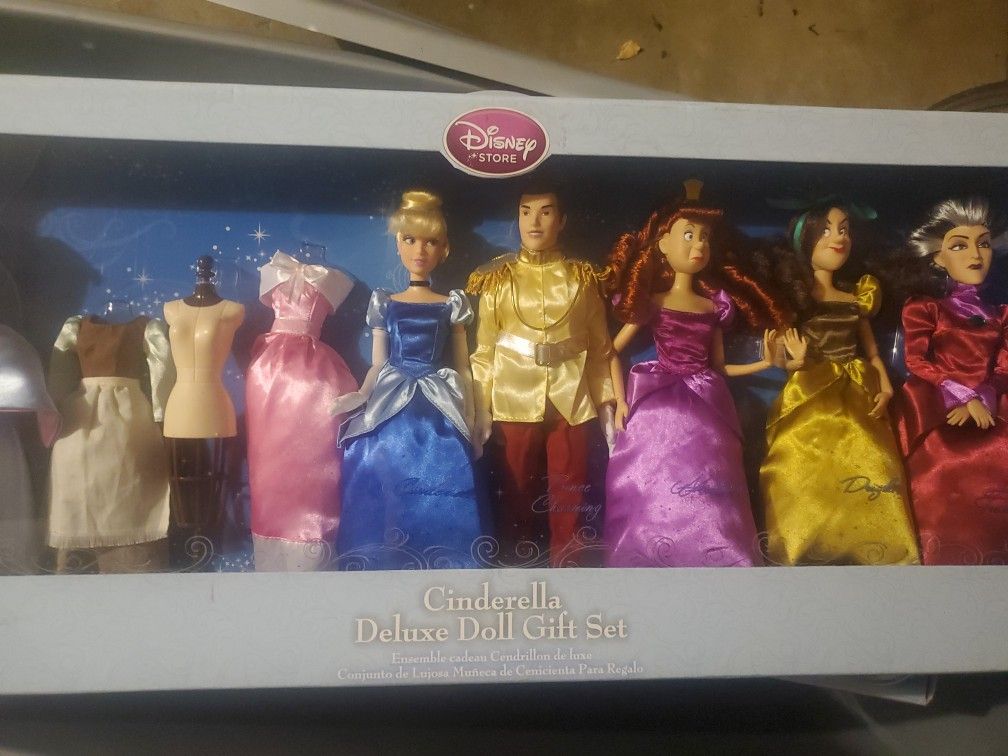 Cinderella Deluxe Doll Gift Set
