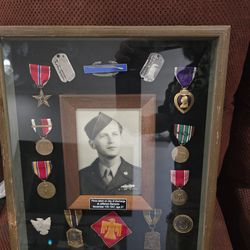 WWII / Post-WWII U.S. Army Shadow Box – 45th Infantry Division “Thunderbirds” w/ Medals & Photo