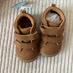 Children’s Place Boys Boots Size 4.5