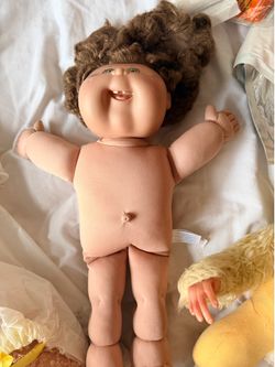 Vintage 1983 Cabbage Patch Kid Doll – Brown Yarn Hair