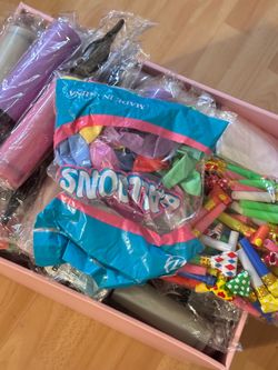 Party Supplies Bundle – Brand New – Balloon Pumps, Balloons & More