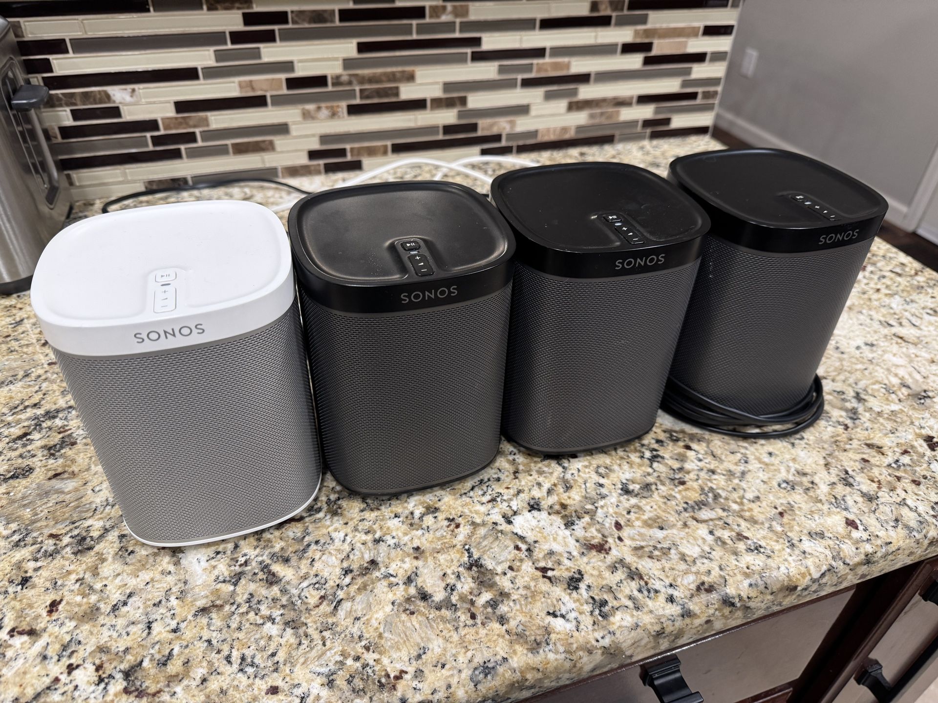 Sonos Play 1 (3 Black, 1 White)