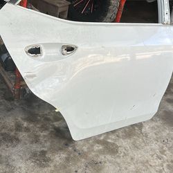 2014 2019 TOYOTA COROLLA RIGHT SIDE REAR DOOR SHELL OEM