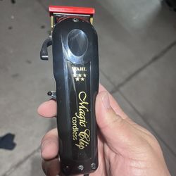 Wahl Professional 5 Star Series Magic Clip Cordless Hair Clipper, Stagger-Tooth Blade Professional Hair Trimmer with Attachments, 100+ Minute Run Time