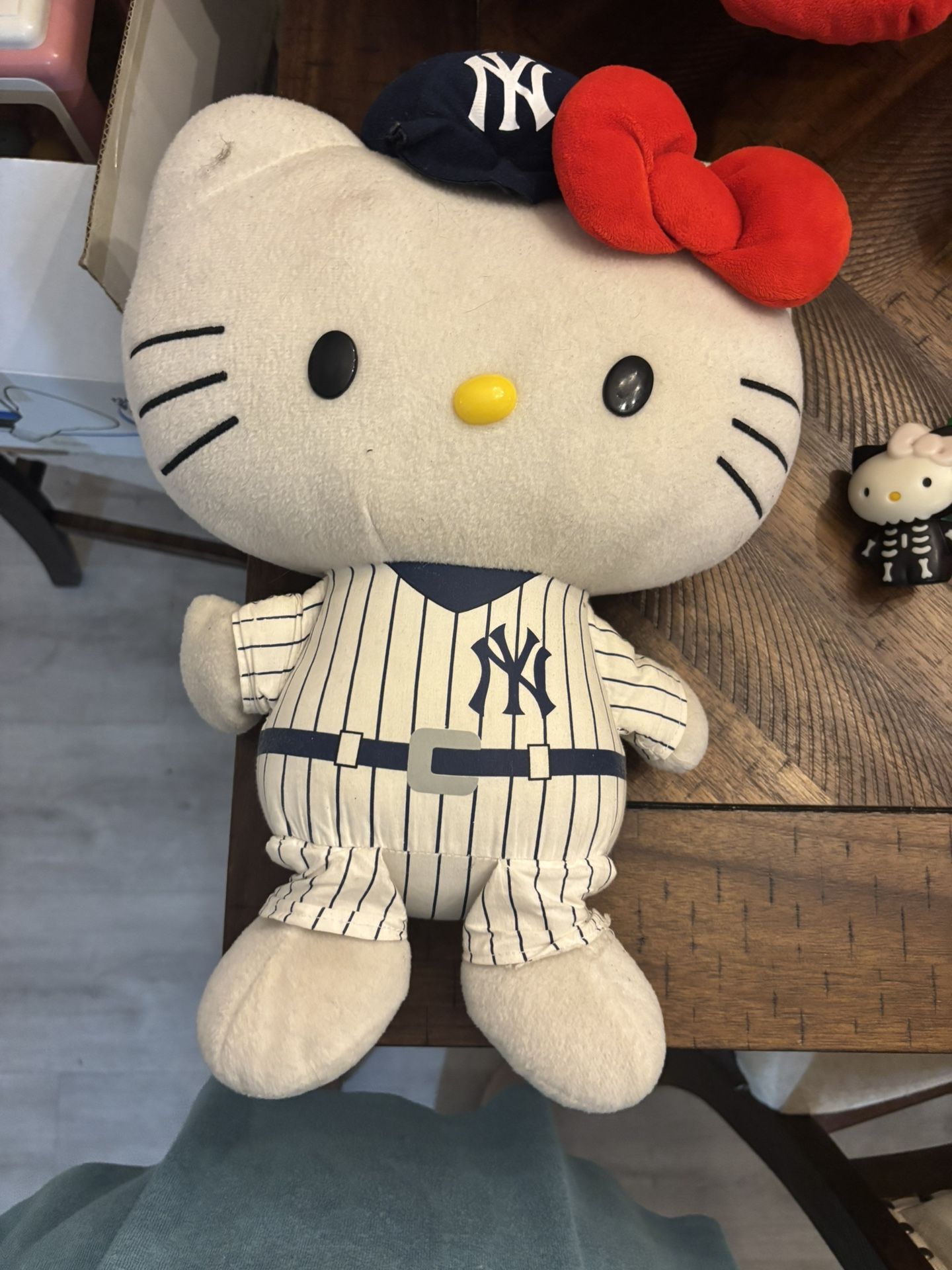 Hello Kitty NY Yankee Doll