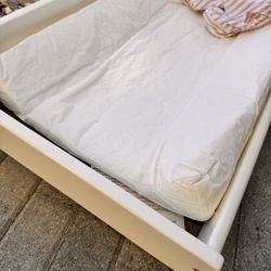 Baby Changing Table Frame And Pad