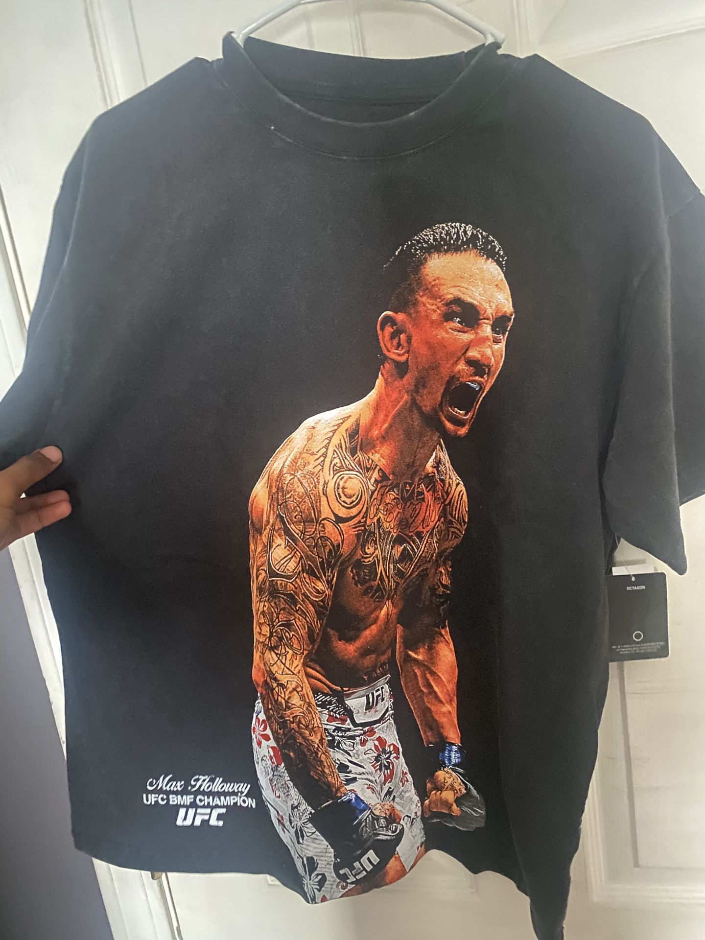 PacSun UFC Shirt