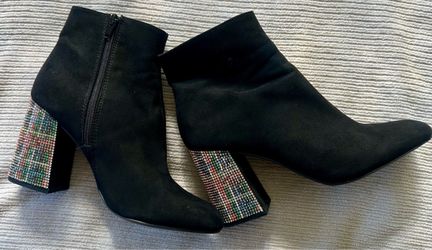 Perfect condition,Betsey Johnson Kassie Ankle Boot   size 7