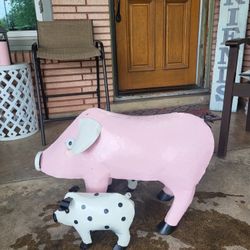 Metal 3 Pigs Yard Decor 