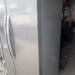 Frigidaire gallery refrigerator