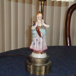 Vintage Colonial Figurine Lamps