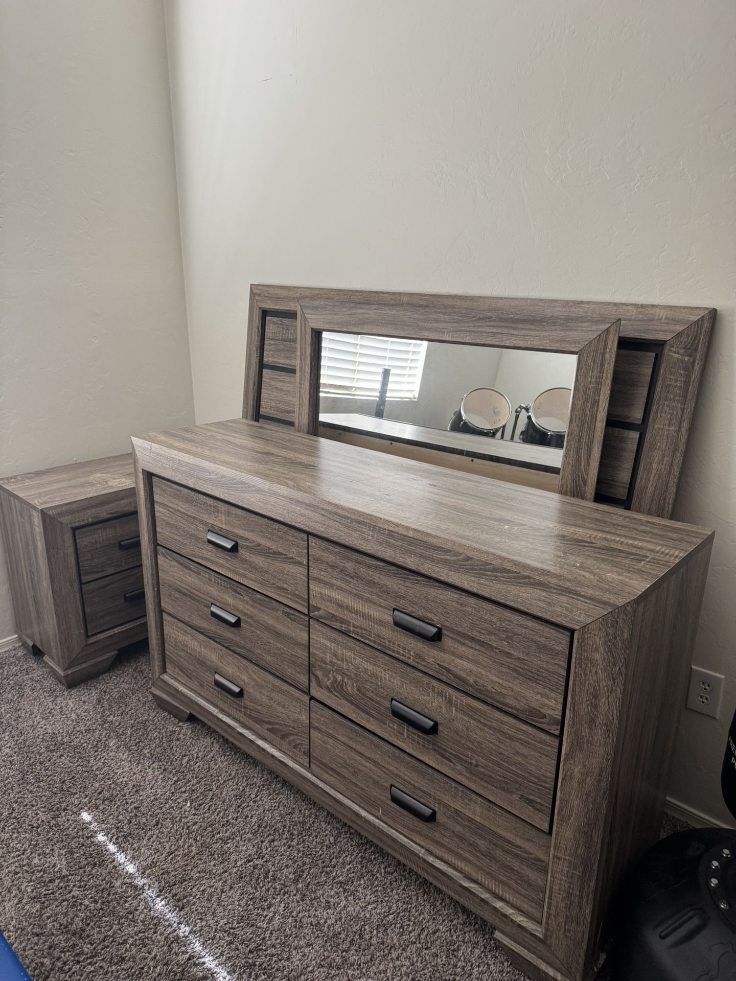 Dresser & Mirror & Nightstand