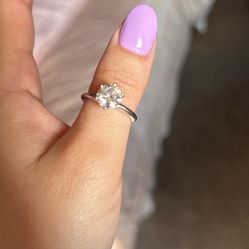 Lab Grown Diamond Engagement Ring