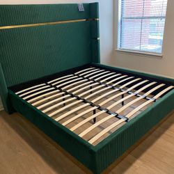 New King Or Queen Bed Frame , No Box Spring Needed 