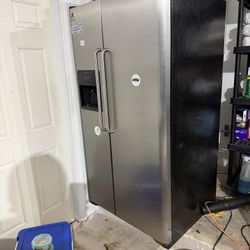 Frigidaire Side by Side Fridge