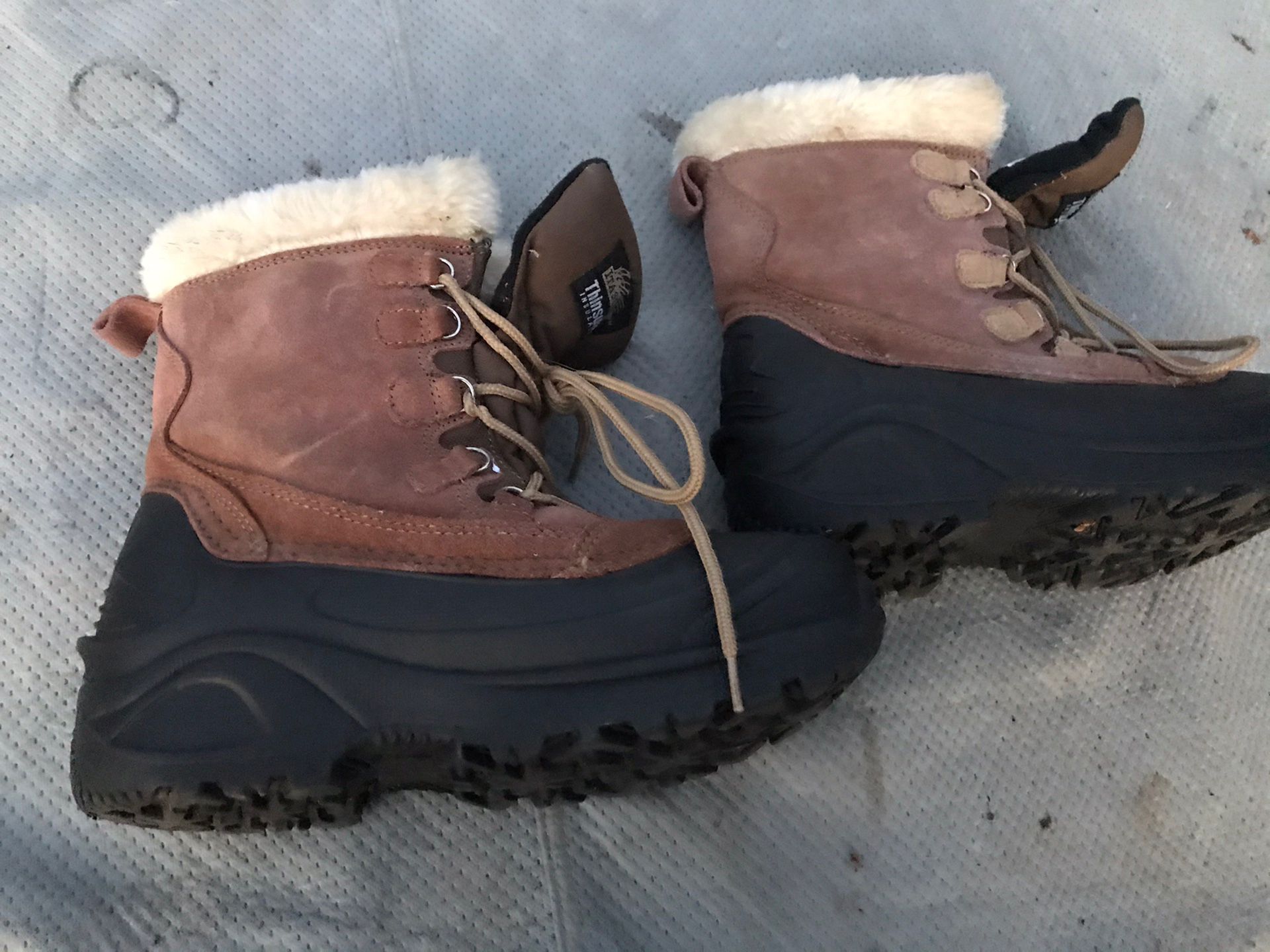 Women’s Snow Boots Size 8 Itasca Brand 