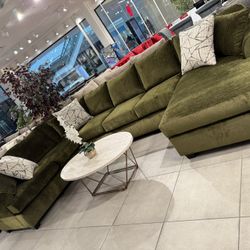 Gorgeous “U” Shape Sectional 🎨 Customizable 