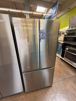 Samsung 33” refrigerator