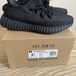 Yeezy 350 V2 Youth Size 6.5