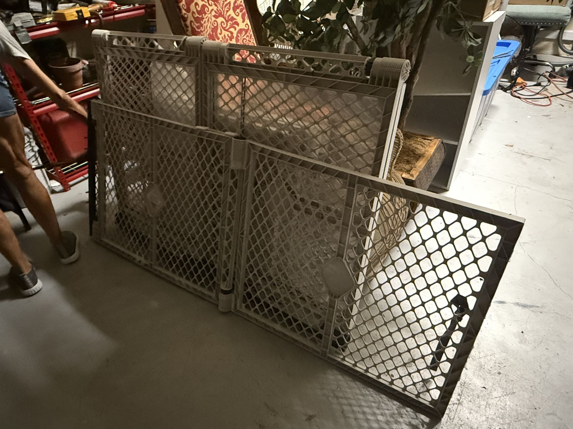 Outdoor Adjustable Dog Pet Playpen Gate Fence